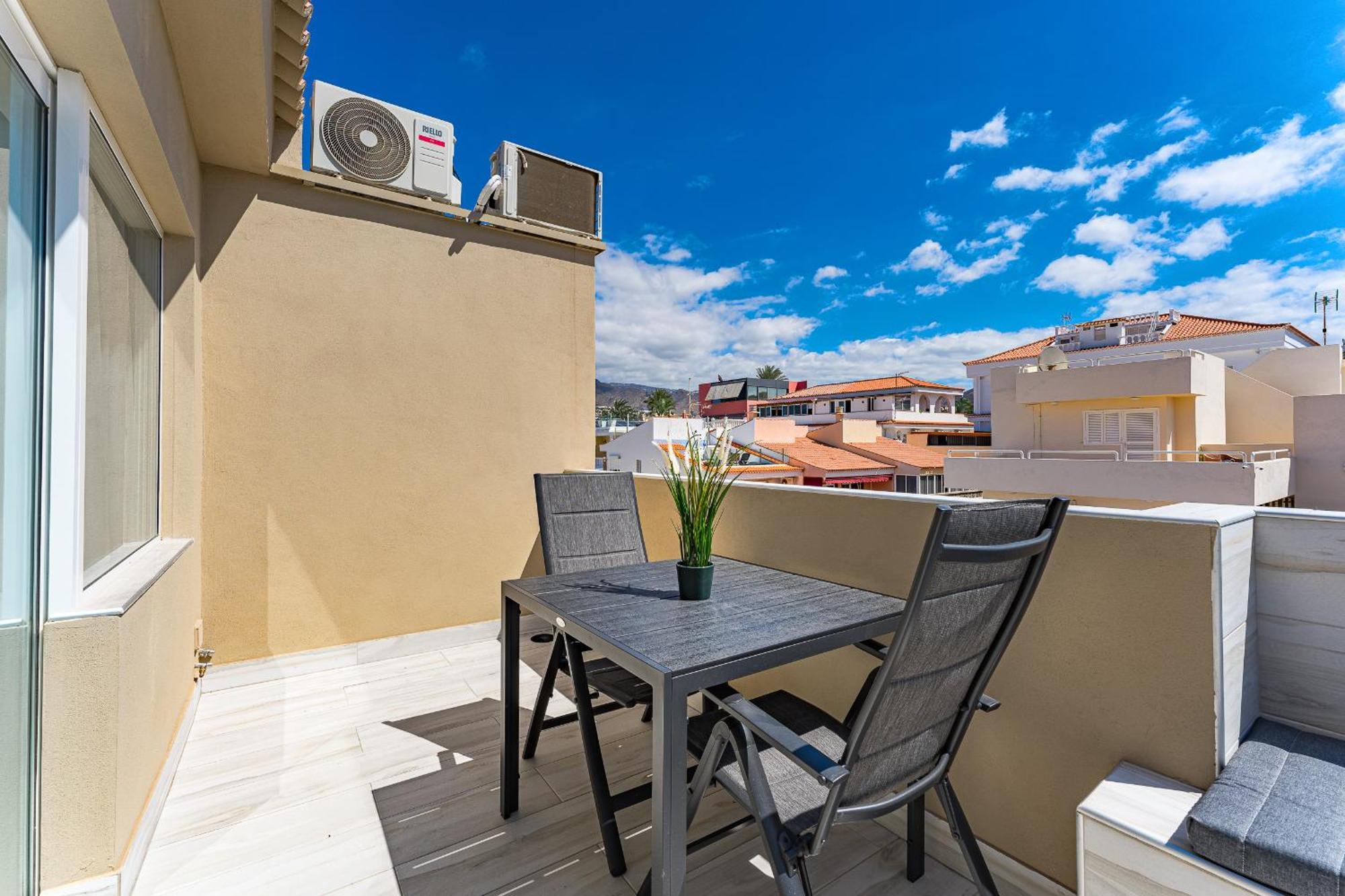 Bal Apartments Adults Only Арона Екстер'єр фото